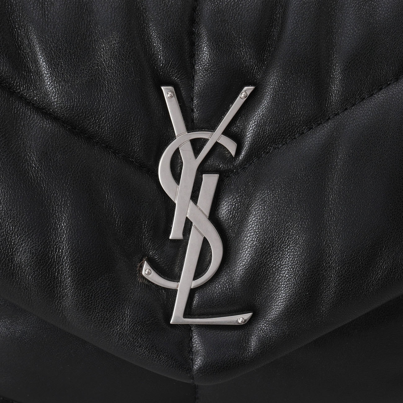 YVES SAINT LAURENT(USED)생로랑 577476 루루 푸퍼 스몰